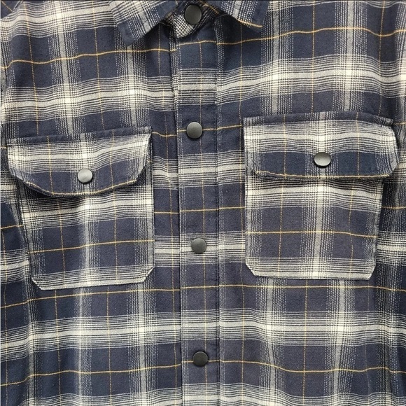 NWT Rugged Emements Men's
Jacket Blue Plaid Small Lined Quilted Shirt size Large - Picture 3 of 7
